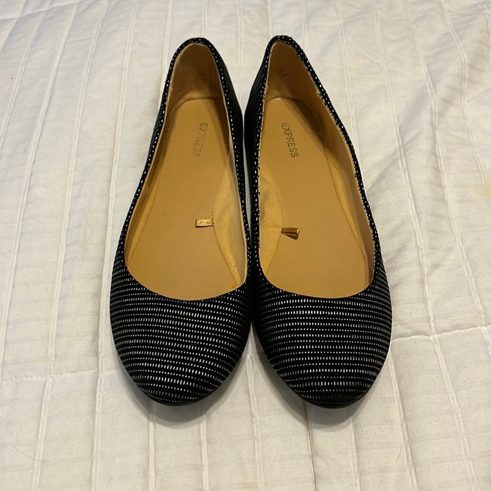 Like New Really cute flats from the Express!